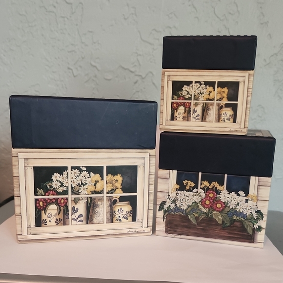 Vintage Stackable Boxes - Picture 1 of 3